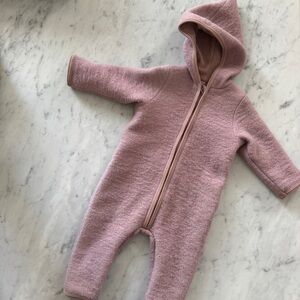 HUTTELIHUT Wool Stroller Suit Beautiful Mauvey Pink Fullzip Hooded Jumpsuit